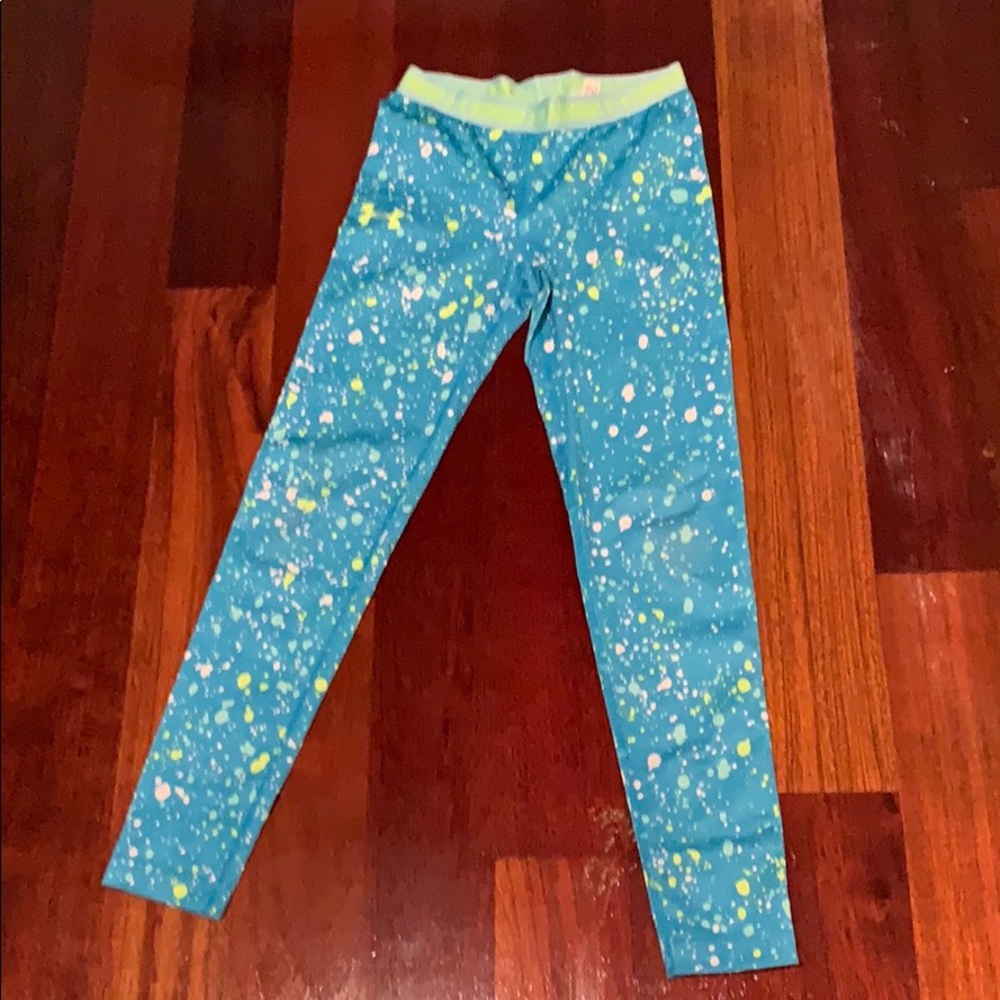 Girls under arumor pants